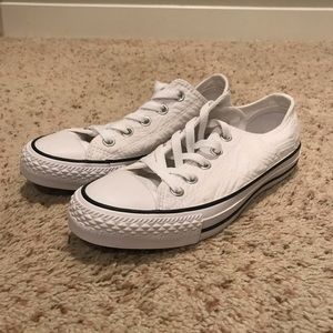 Converse Chuck Taylor’s women sneakers
